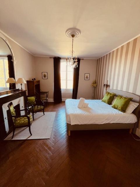 Le Manoir Du Thouron Hotel Saint-Sulpice  Buitenkant foto