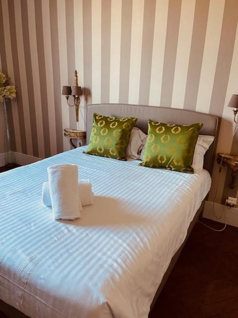 Le Manoir Du Thouron Hotel Saint-Sulpice  Buitenkant foto
