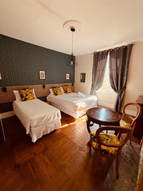 Le Manoir Du Thouron Hotel Saint-Sulpice  Buitenkant foto