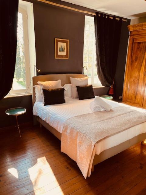 Le Manoir Du Thouron Hotel Saint-Sulpice  Buitenkant foto
